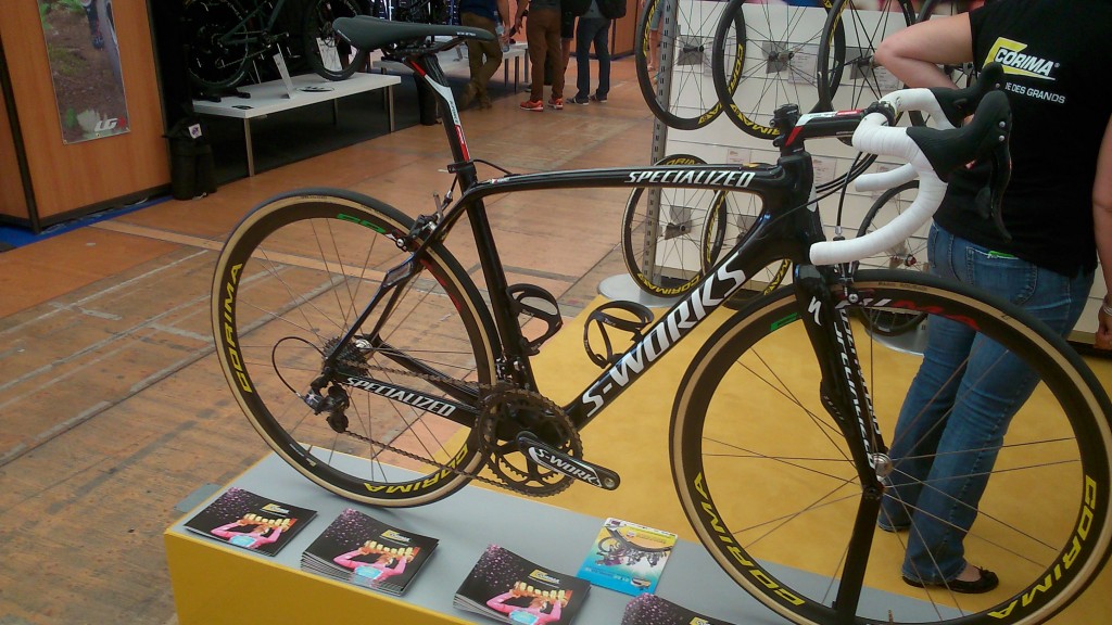 Lé vélo de mister Nibali sur le stand Corima!